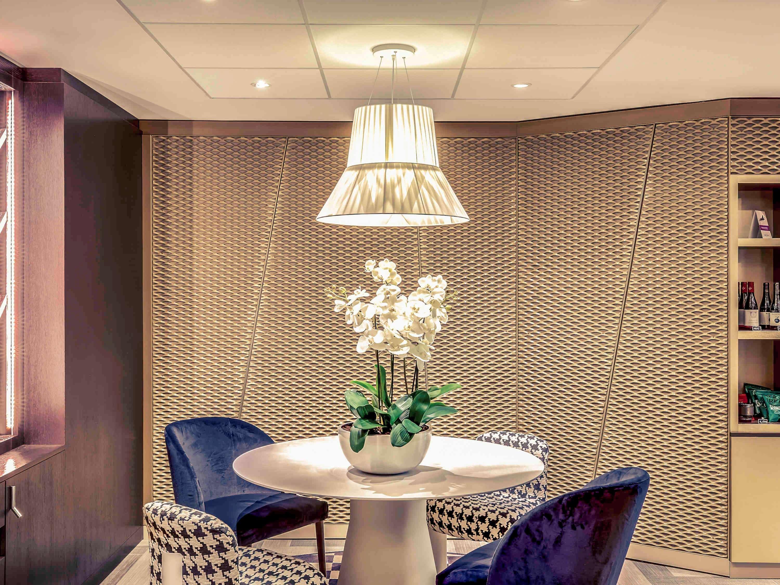 Mercure Paris Arc De Triomphe Etoile Exterior photo