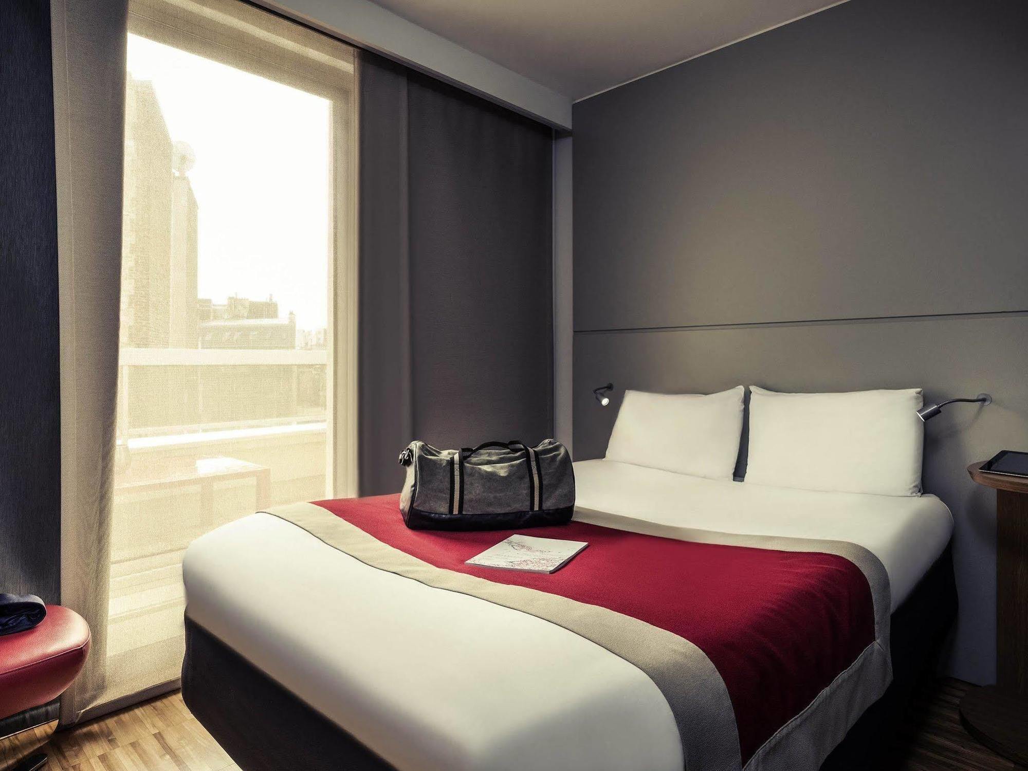 Mercure Paris Arc De Triomphe Etoile Exterior photo
