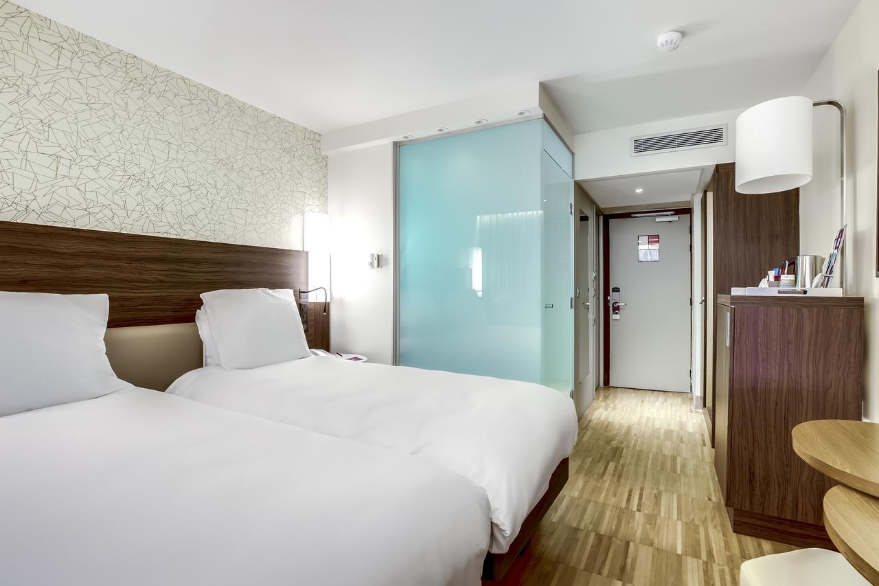 Mercure Paris Arc De Triomphe Etoile Exterior photo